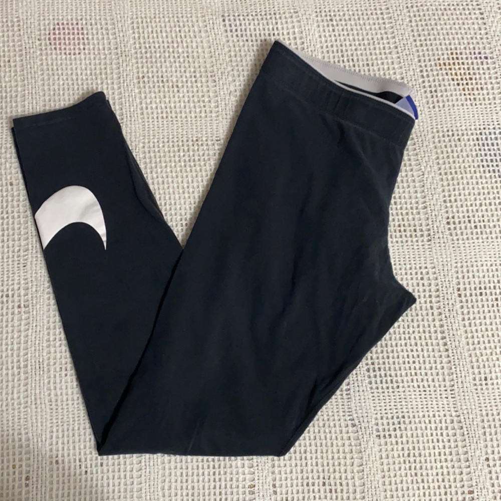 Black leggings